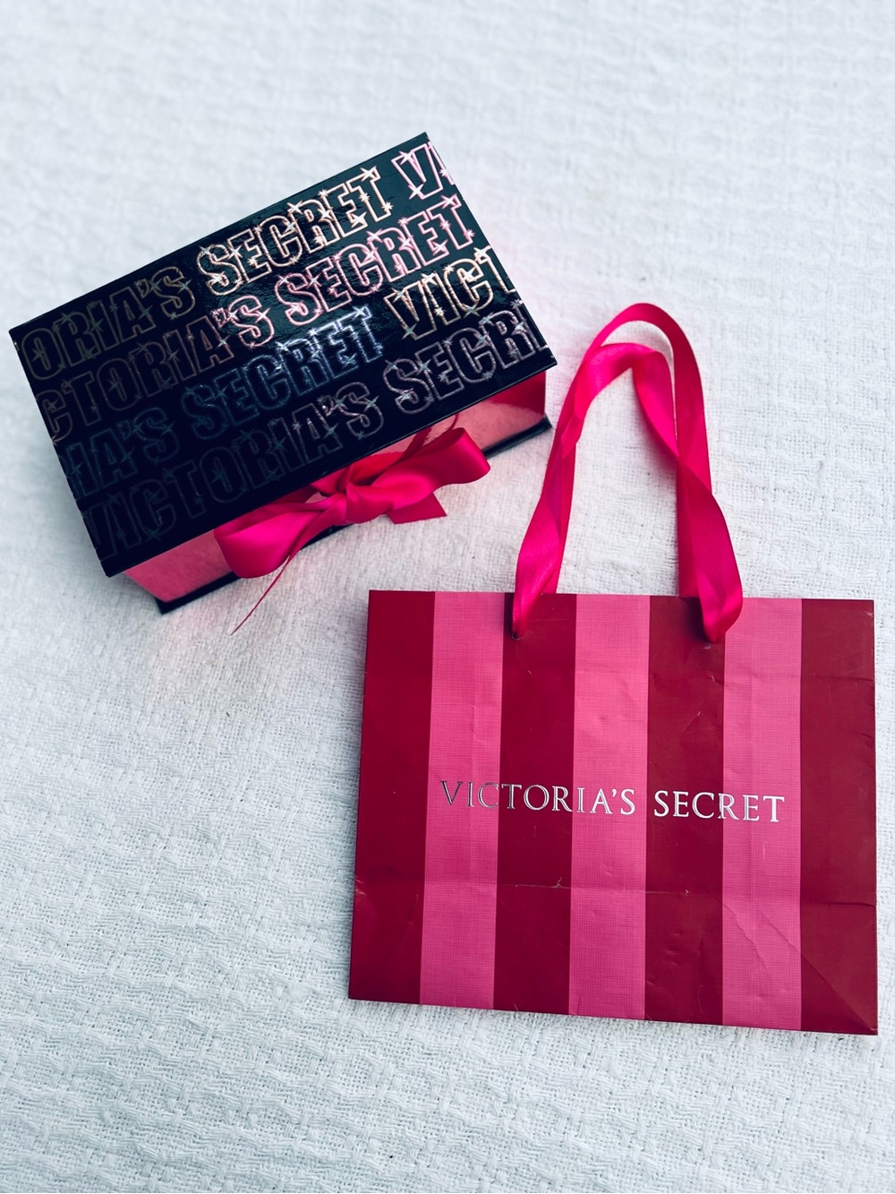 VICTORIA'S SECRET GIFT BAG and BOX BUNDLE